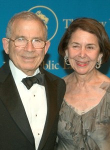 Donald Newhouse  wife  Elyse Sue Applebaum