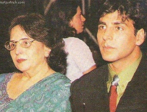 akshay kumar mother